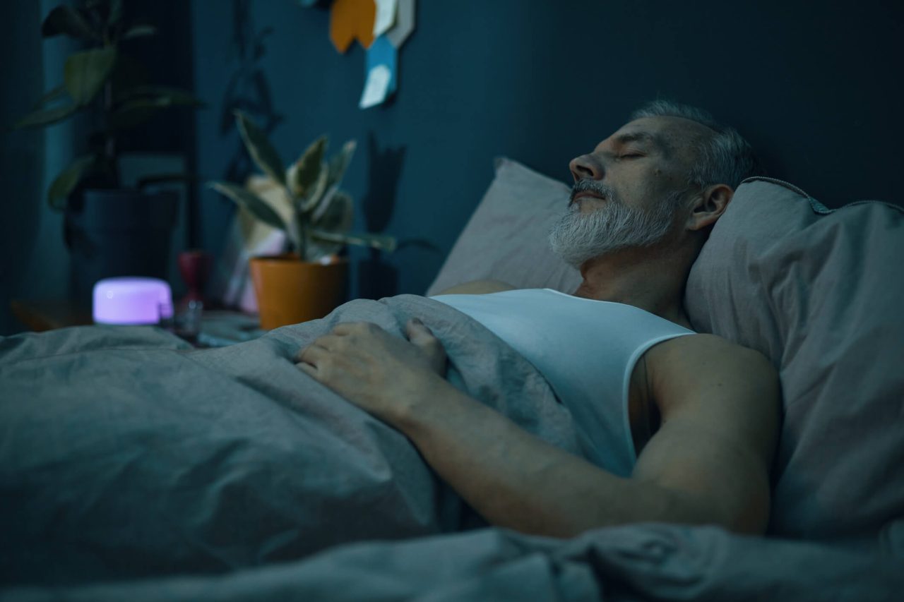 「歳をとると眠りが浅くなる」は思い込みじゃなかった