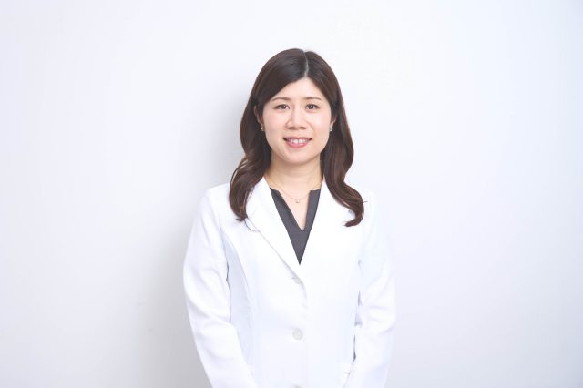 井坂 奈央